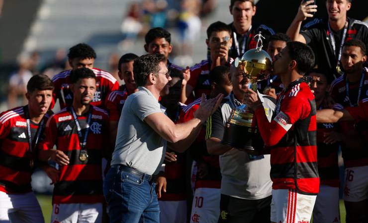 Flamengo: veja a foto oficial do título da Libertadores sub-20