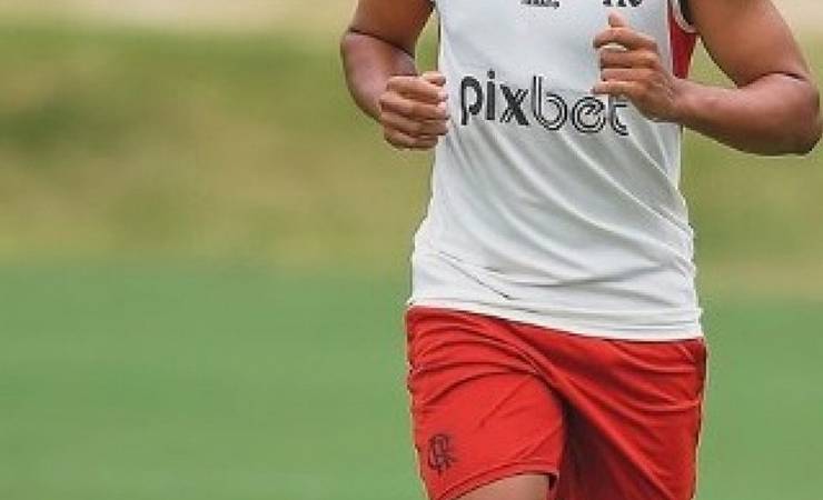 Flamengo renova contrato de volante até o fim de 2027