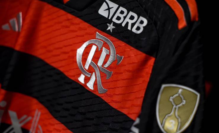 Flamengo aprova novos uniformes para 2025; saiba detalhes
