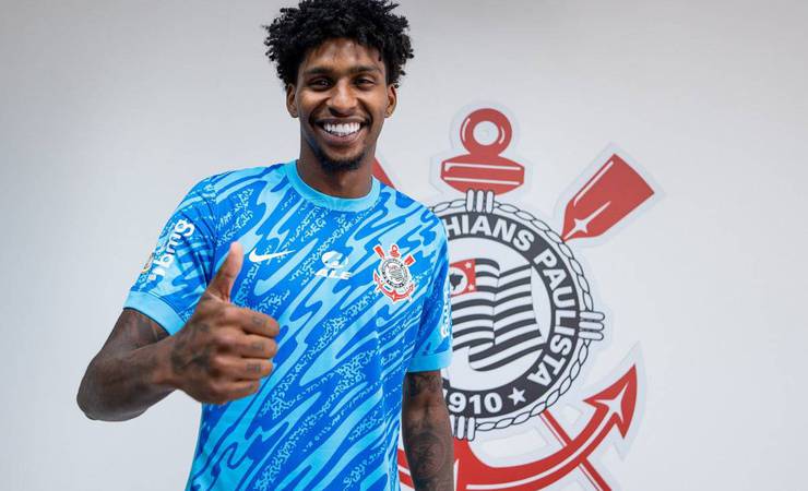 Corinthians anuncia a contratação por empréstimo de Hugo Souza, do Flamengo