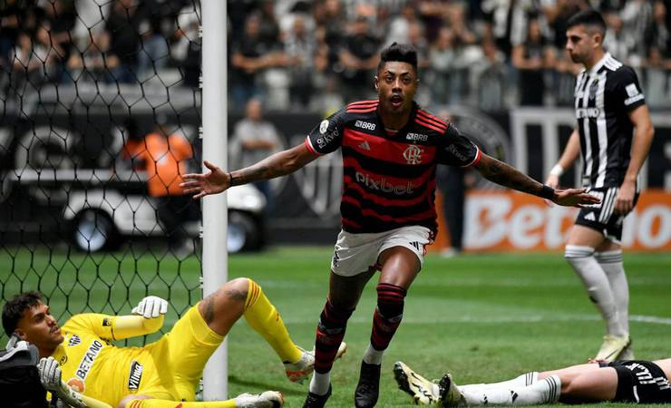 Flamengo: Bruno Henrique exalta Wesley e explica comemoração de Cristiano Ronaldo