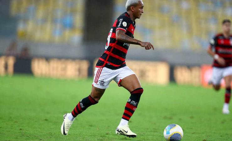 Flamengo recusa oferta milionária de clube da Premier League por Wesley