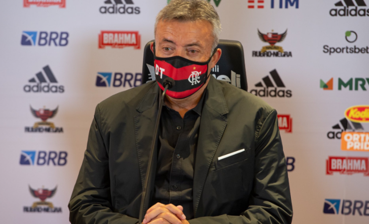 Críticas de Domènec Torrent a forma física dos jogadores teria repercutido mal no Flamengo