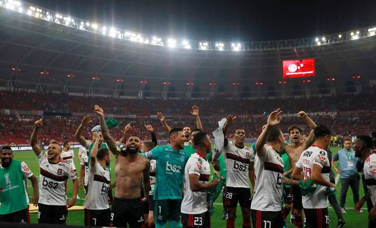 Saiba quanto o torcedor do Flamengo gastaria para viajar à final da Libertadores