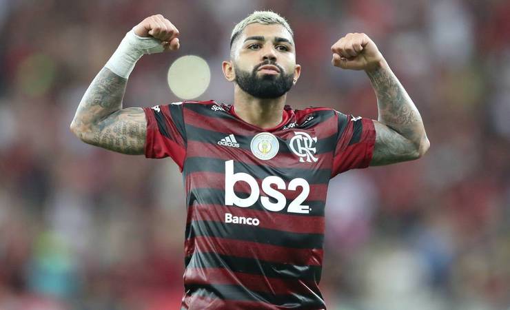 Flamengo vira sobre o Bahia e amplia vantagem na liderança do Brasileirão