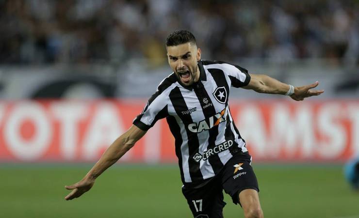 Pimpão e mais 3: os artilheiros internacionais de Botafogo, Flamengo, Fluminense e Vasco