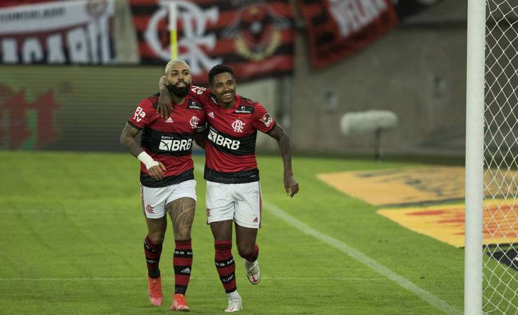 Análise: Em classificação tranquila do Flamengo, barração de Hugo joga os holofotes para a instabilidade no gol