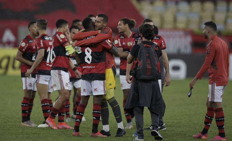 Análise: No último vapo de Gerson, Flamengo mostra superioridade técnica, mas não é avassalador