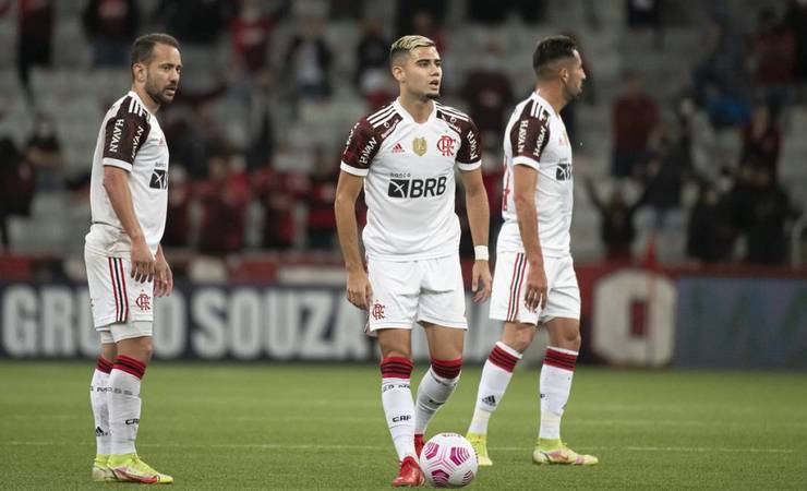 Análise: Flamengo não acha soluções para ausências de Arrascaeta e Bruno Henrique e sofre com queda de rendimento