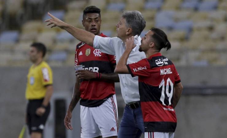 Análise: Renato Gaúcho abre mão do domínio para Flamengo voltar a vencer