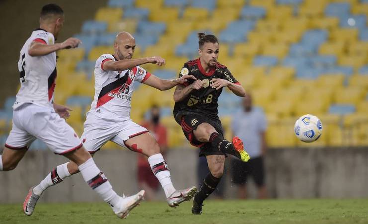 Flamengo aumenta chance de título do Brasileiro após vitória sobre Atlético-GO; Atlético-MG tem 92%