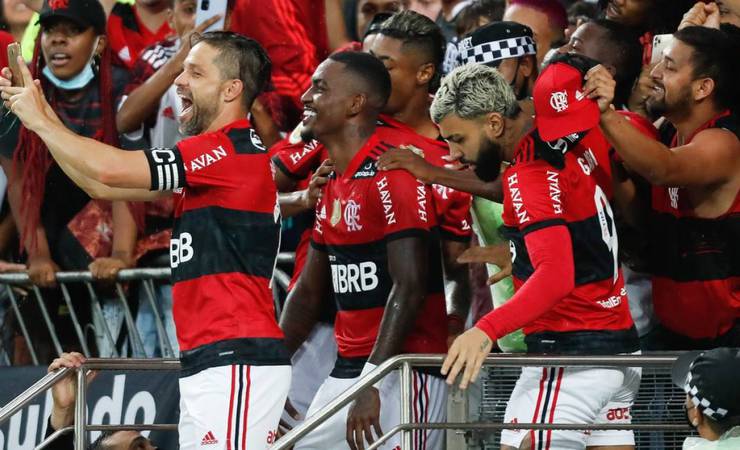 Flamengo prevê orçamento perto de R$ 1 bilhão em 2022 e poderá investir mesmo valor que arrecadar com vendas