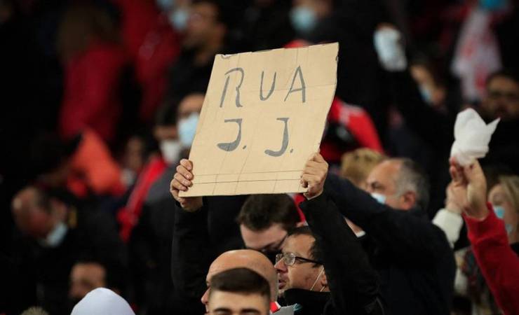 Torcedores do Benfica fazem campanha para 'devolver' Jorge Jesus ao Flamengo