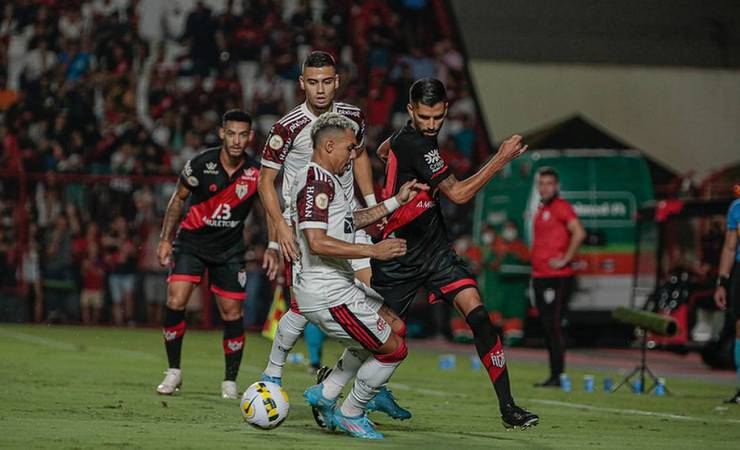 Análise: Empate não esconde problemas do Flamengo, que se esforça para atacar e não consegue se defender