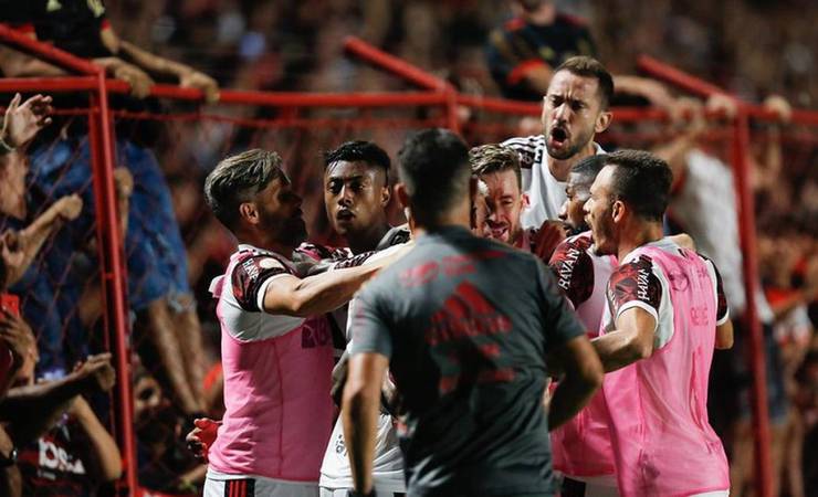 Bruno Henrique salva Flamengo de derrota e responde críticas: 'Não estamos aqui para fazer panela'