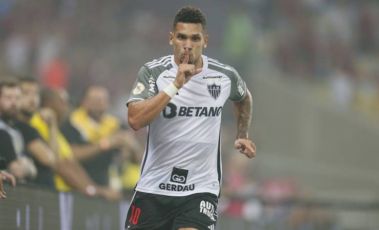 Flamengo é atropelado pelo Atlético-MG no Maracanã e vê sonho do título mais difícil outra vez