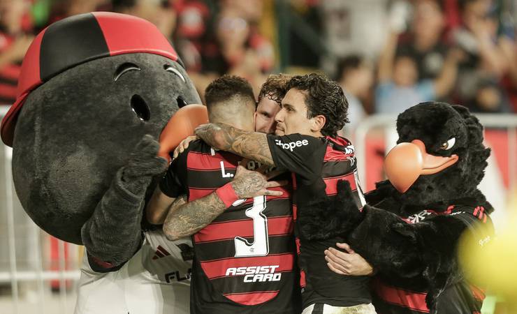 À base da paciência: força no segundo tempo ajuda Flamengo a retomar liderança do Brasileirão