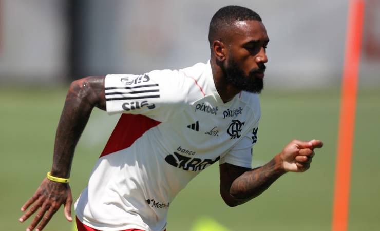 Gerson, que não tem prazo para retornar ao Flamengo; clube faz últimas avaliações para confirmar cirurgia