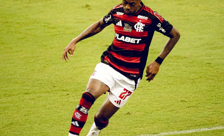 Filipe Luís fala sobre protestos por preços de ingressos no Flamengo e prega presunção de inocência a Bruno Henrique: 'Tem o direito de se defender'