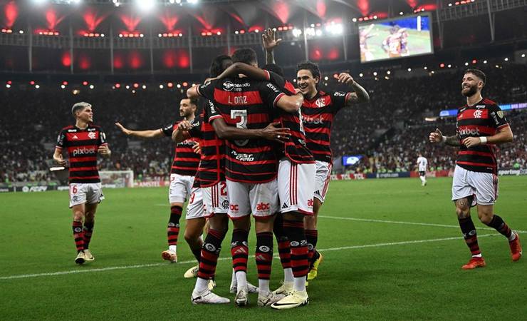 Mesmo com irregularidade, Flamengo melhorou contra o Palestino em relação aos últimos jogos