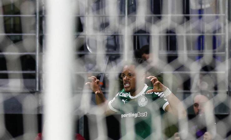 Palmeiras vence Santos e amplia vantagem na liderança; Flamengo empata e vê chances caírem