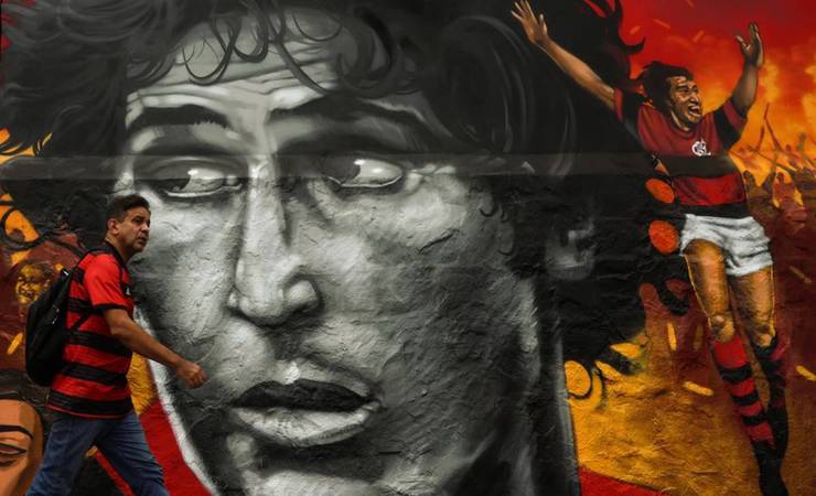 Muro da sede ganha arte em homenagem aos 130 anos do Flamengo