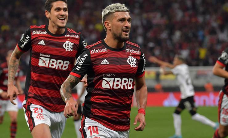 Pedro, Arrascaeta e mais cinco atletas não serão relacionados pelo Flamengo para a partida contra o Bolívar; veja nomes