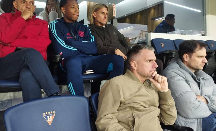 Desfalque em LDU x Flamengo, Plata lamenta corte e detalha dores sentidas: 'Joelho jogou contra mim'