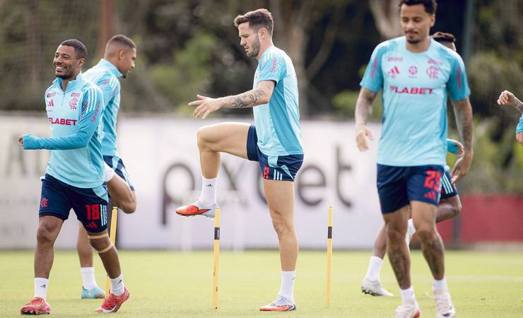 Carrascal, Saúl, Plata...? Veja cinco opções do Flamengo para substituir Arrascaeta contra o Internacional