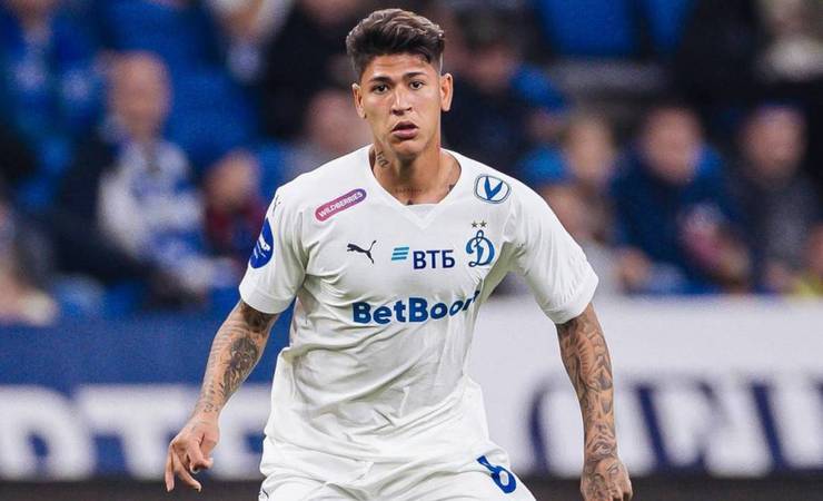 Flamengo acerta contratação de Carrascal, do Dínamo Moscou, por quatro temporadas
