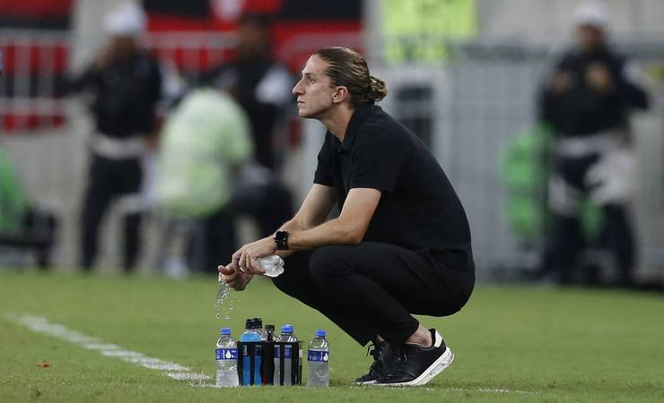 Filipe Luís admite preocupação com Flamengo na Libertadores: 'Nos colocamos nessa situação'