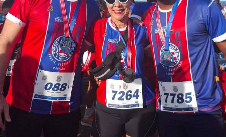 Ex-goleiro do Flamengo, presidente do Bahia participa de corrida com namorado em Salvador