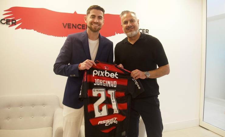 Flamengo anuncia contratação de Jorginho por três temporadas