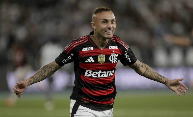 Flamengo vence Botafogo por 3 a 0, mas Everton Cebolinha preocupa com lesão