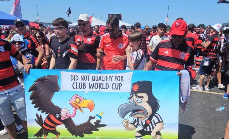 Torcida do Flamengo provoca o Vasco antes de duelo com o Chelsea pelo Mundial