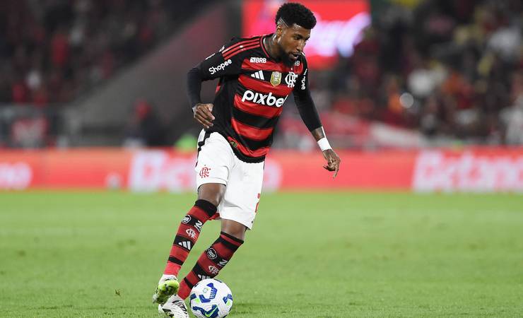 Emerson Royal busca se firmar no Flamengo após trajetória de superação e lesões