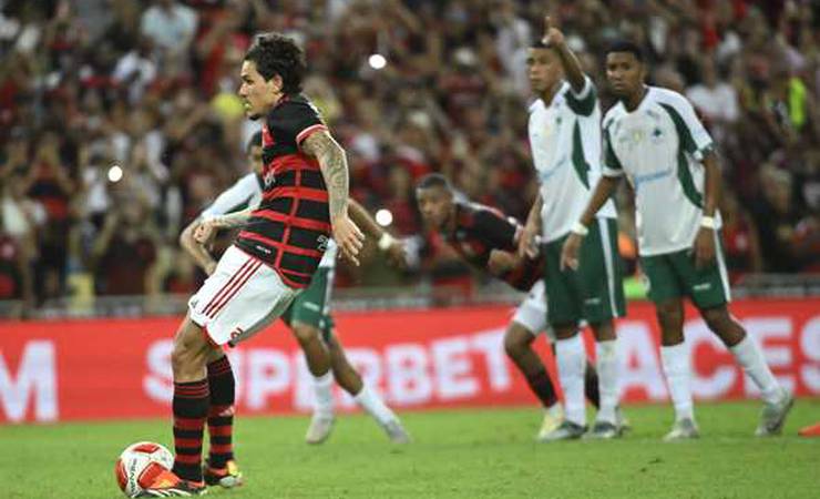 Diego Ribas, ex-Flamengo, condena vaias a Pedro: "Para amar um, temos que odiar o outro?"