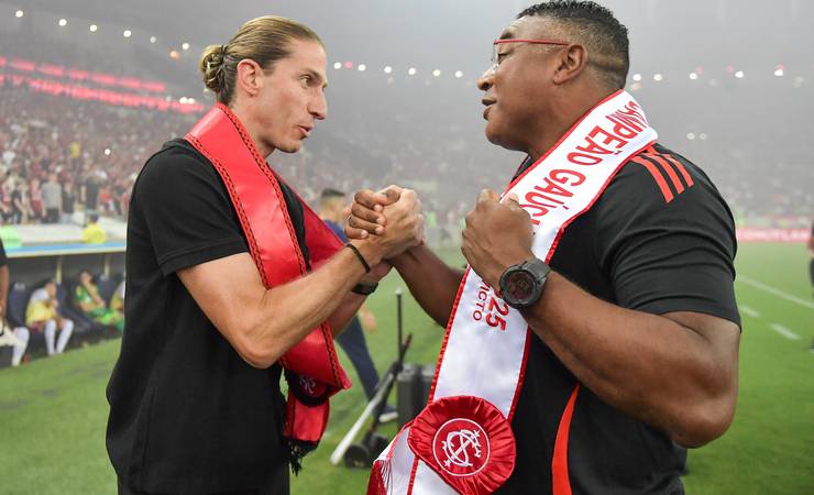 Filipe Luís elogia atuação, lamenta empate e evita tema Seleção: "Tenho contrato com Flamengo"
