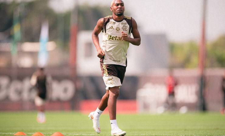 Flamengo negocia venda de Lorran ao Sharjah FC por cerca de 1,3 milhão de euros