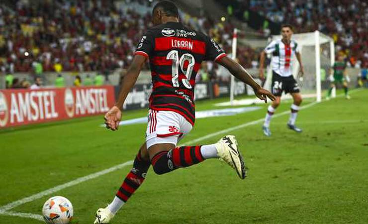 Você Escala: torcedores montam Flamengo com Lorran e Bruno Henrique contra Palestino