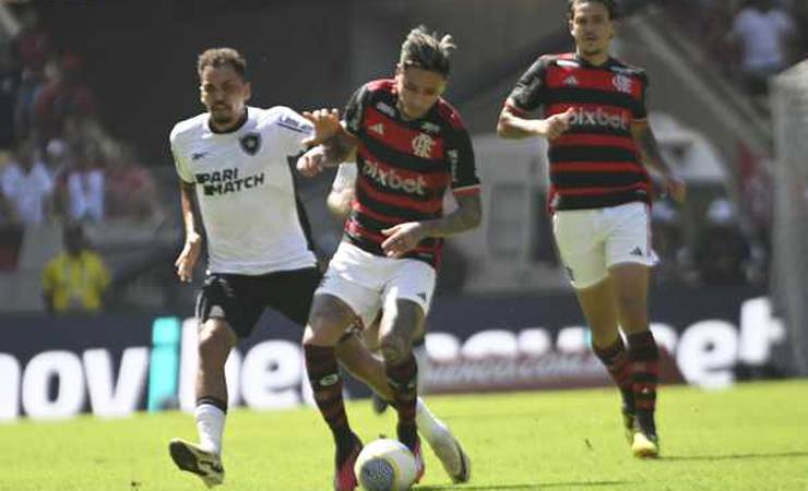 Pulgar é substituído em Flamengo x Botafogo com entorse no tornozelo