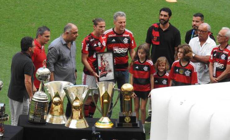 Flamengo x Cuiabá: Filipe Luís e Rodrigo Caio são homenageados no Maracanã; lateral chora em despedida