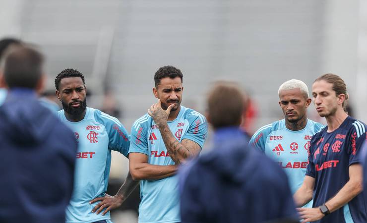 Alex Sandro não treina faltando dois dias para estreia do Flamengo na Copa do Mundo de Clubes