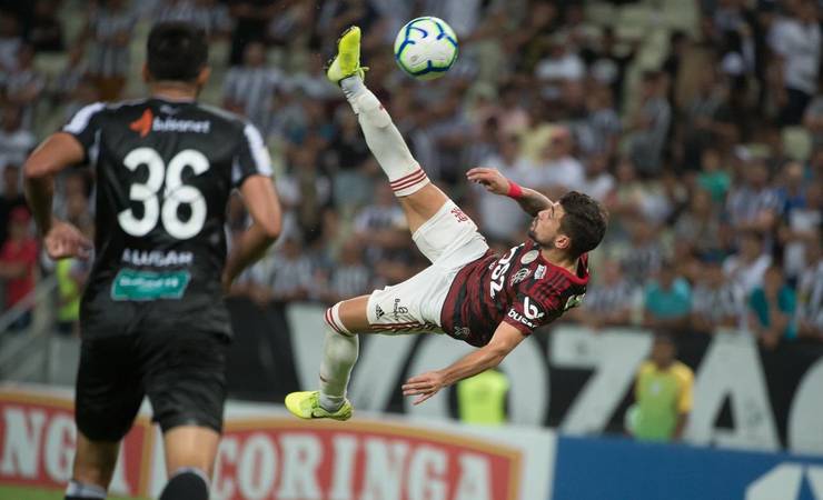 Flamengo enfrenta Ceará em palco que teve golaço de Arrascaeta e arrancada para o título brasileiro
