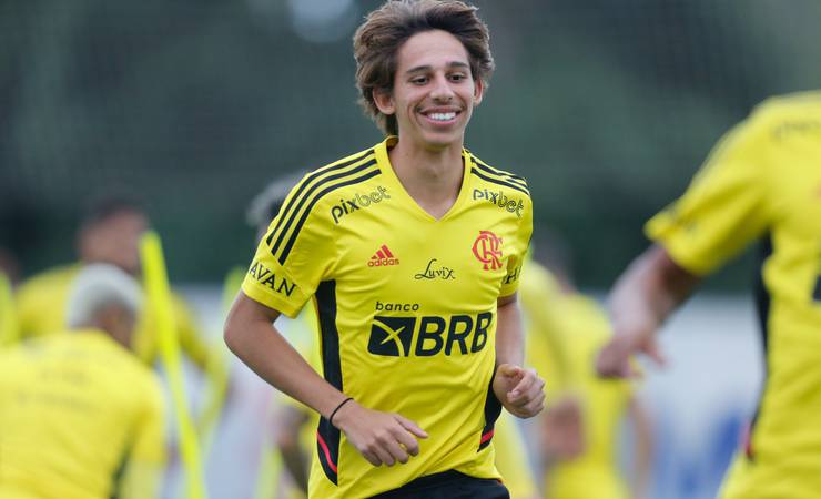 Flamengo aciona Fifa para cobrar dívida de clube português por Werton