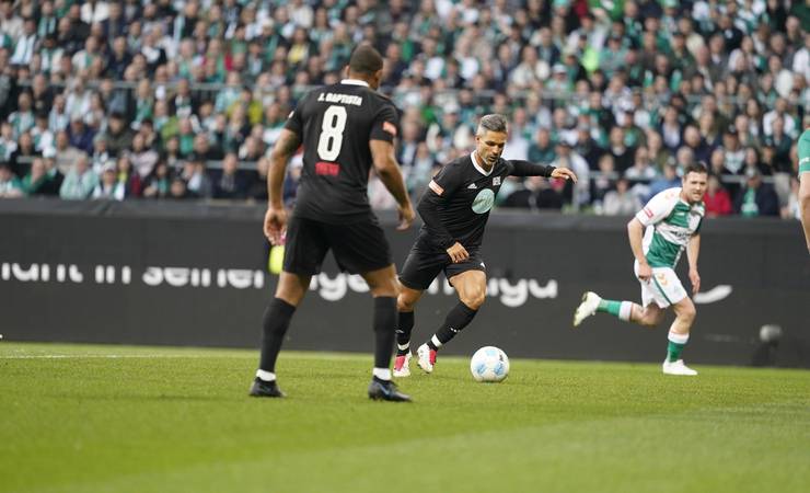 #ObrigadoMágico: Diego Ribas brilha com golaço em jogo de despedida do Werder Bremen; veja