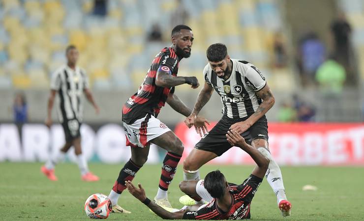 TJD-RJ denuncia Alex Telles, Barboza, Cleiton e Gerson por briga em Flamengo x Botafogo