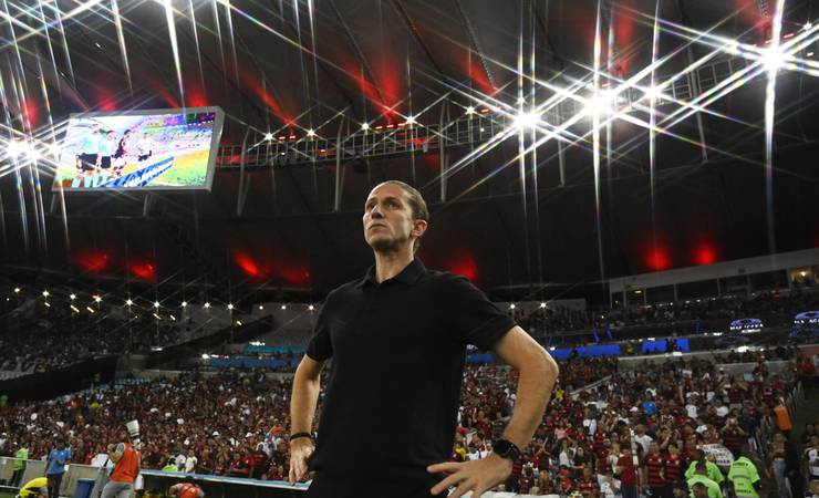Desgaste físico pesa, e Flamengo deve poupar titulares na Copa do Brasil