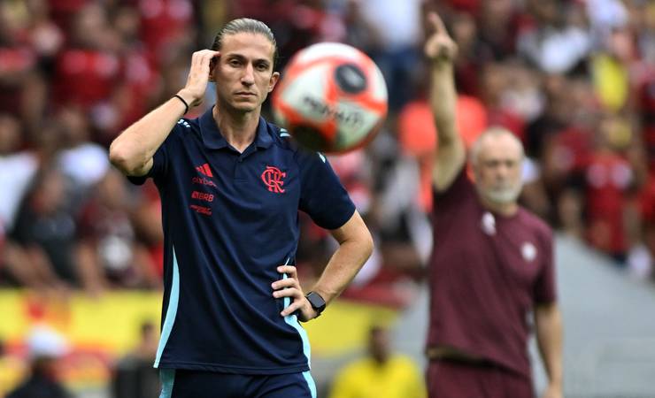 Filipe Luís conquista terceiro título pelo Flamengo em menos de seis meses