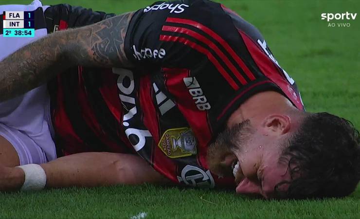 Exame não aponta lesão no joelho, e Léo Pereira treina no Flamengo